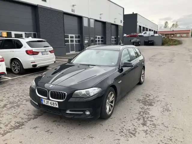 Musta Farmari, BMW 520 – YJF-689