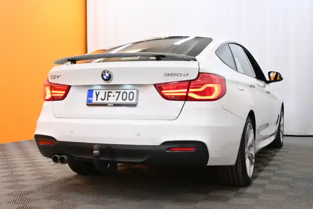 Valkoinen Sedan, BMW 320 Gran Turismo – YJF-700