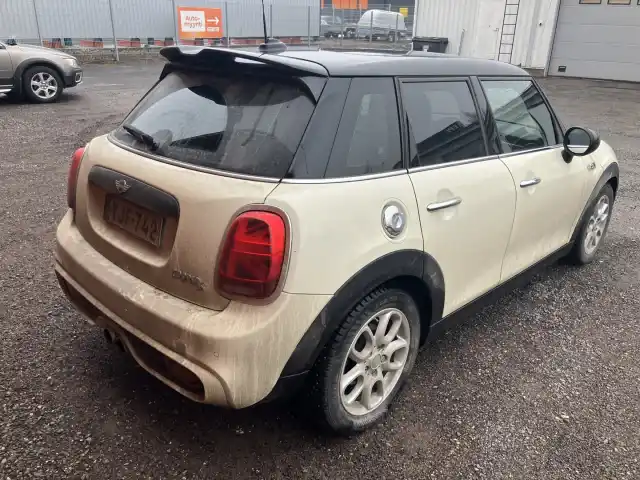 Valkoinen Viistoperä, MINI COOPER S – YJF-742