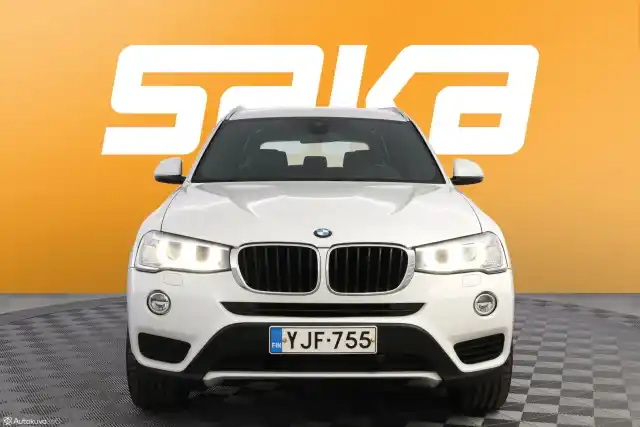 Valkoinen Maastoauto, BMW X3 – YJF-755