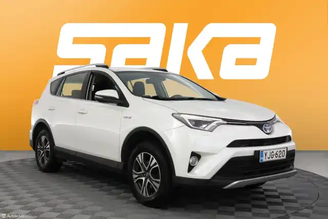 Valkoinen Maastoauto, Toyota RAV4 – YJG-620