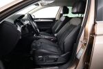 Keltainen Farmari, Volkswagen Passat – YJG-758, kuva 13