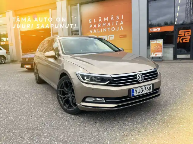 Keltainen Farmari, Volkswagen Passat – YJG-758