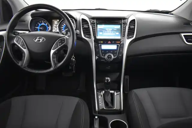 Hopea Farmari, Hyundai i30 – YJG-777