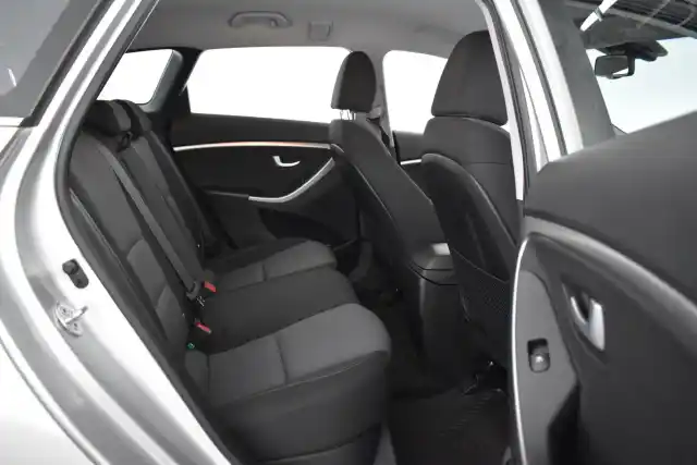 Hopea Farmari, Hyundai i30 – YJG-777