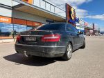 Musta Sedan, Mercedes-Benz E – YJH-676, kuva 6