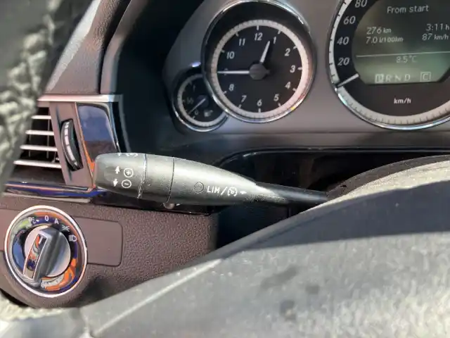 Musta Sedan, Mercedes-Benz E – YJH-676