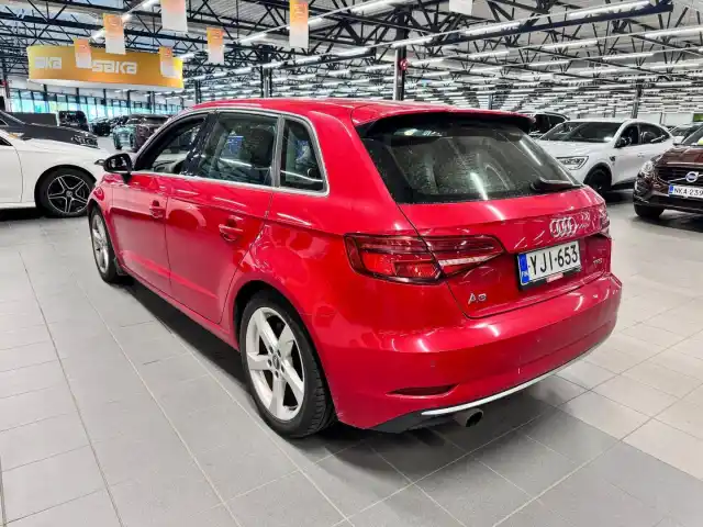 Punainen Viistoperä, Audi A3 – YJI-653