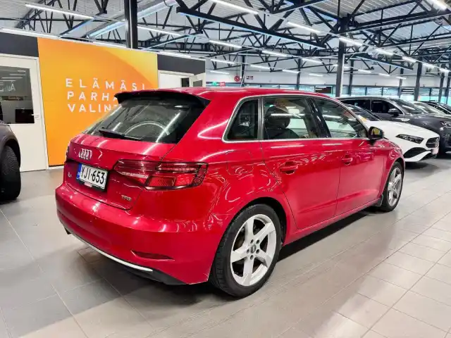 Punainen Viistoperä, Audi A3 – YJI-653