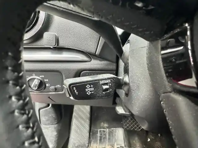 Punainen Viistoperä, Audi A3 – YJI-653