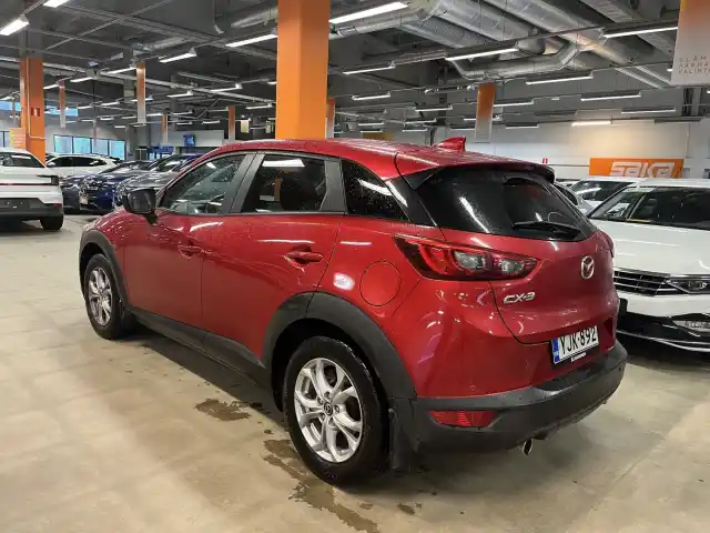 Punainen Maastoauto, Mazda CX-3 – YJK-892