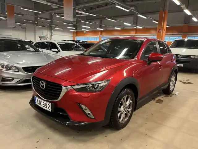 Punainen Maastoauto, Mazda CX-3 – YJK-892