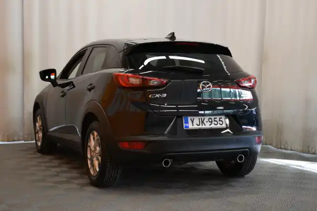 Musta Maastoauto, Mazda CX-3 – YJK-955