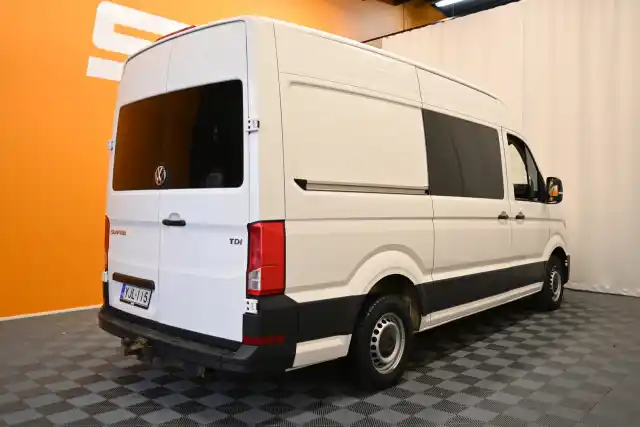 Valkoinen Pakettiauto, Volkswagen Crafter – YJL-115