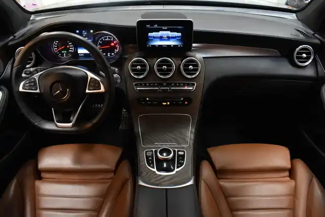 Harmaa Maastoauto, Mercedes-Benz GLC 43 AMG – YJL-188