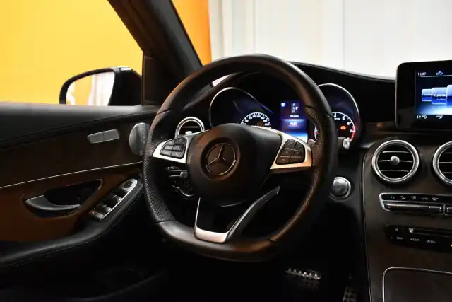 Harmaa Maastoauto, Mercedes-Benz GLC 43 AMG – YJL-188