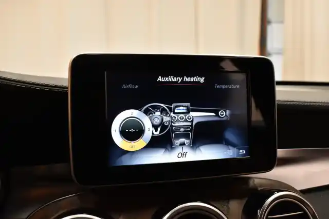 Harmaa Maastoauto, Mercedes-Benz GLC 43 AMG – YJL-188