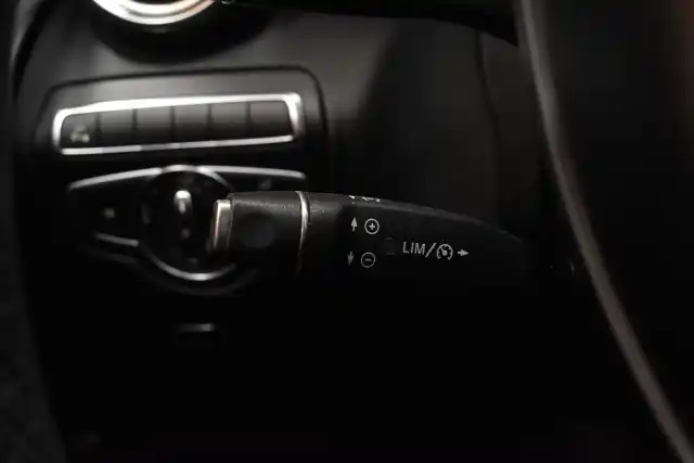 Harmaa Maastoauto, Mercedes-Benz GLC 43 AMG – YJL-188