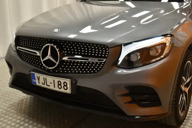 Harmaa Maastoauto, Mercedes-Benz GLC 43 AMG – YJL-188