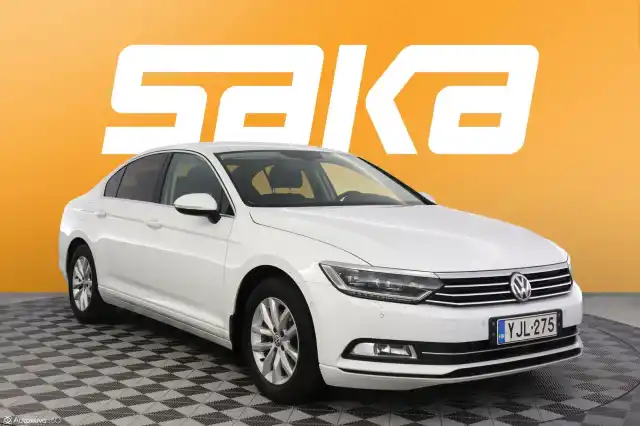 Valkoinen Sedan, Volkswagen Passat – YJL-275