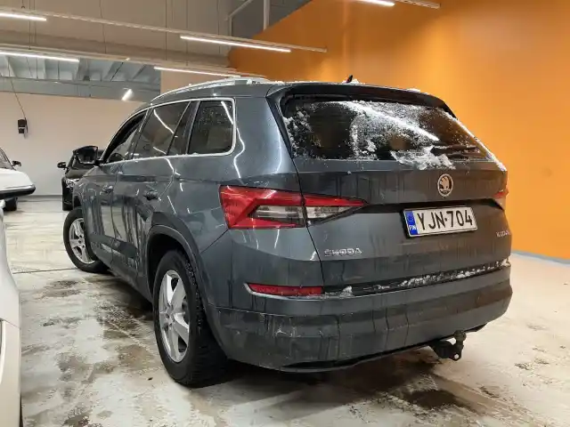 Harmaa Maastoauto, Skoda Kodiaq – YJN-704