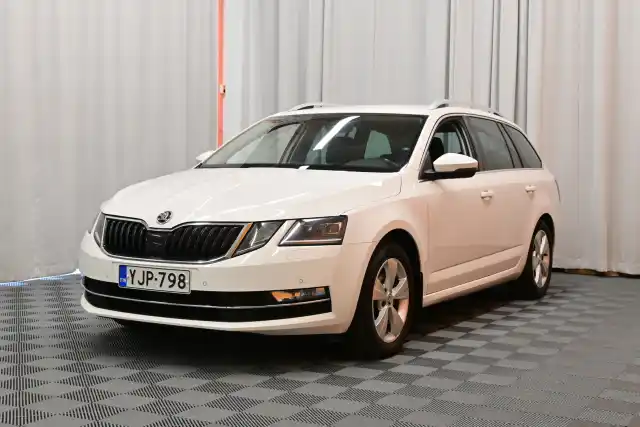 Valkoinen Farmari, Skoda Octavia – YJP-798