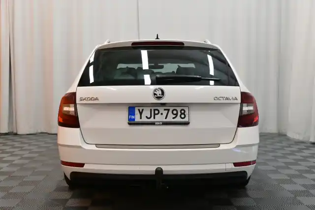 Valkoinen Farmari, Skoda Octavia – YJP-798