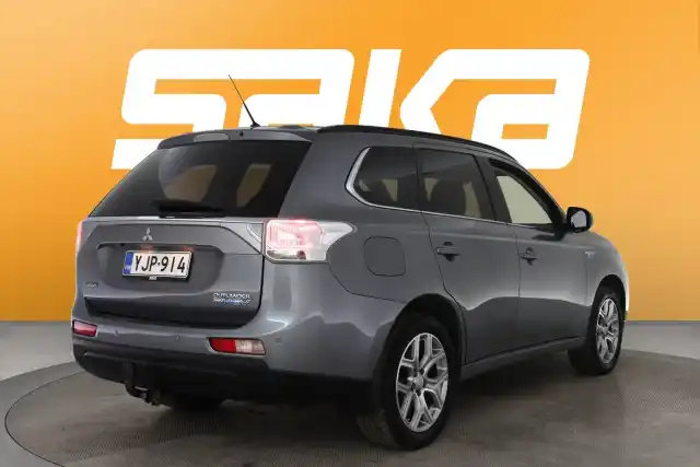 Harmaa Maastoauto, Mitsubishi OUTLANDER PHEV – YJP-914