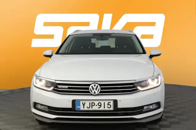 Valkoinen Farmari, Volkswagen Passat – YJP-915