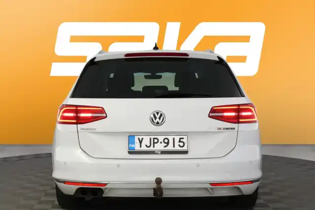 Valkoinen Farmari, Volkswagen Passat – YJP-915