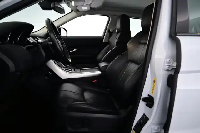 Valkoinen Maastoauto, Land Rover Range Rover Evoque – YJS-658