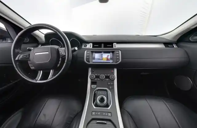 Valkoinen Maastoauto, Land Rover Range Rover Evoque – YJS-658