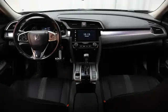 Musta Sedan, Honda Civic – YJT-728