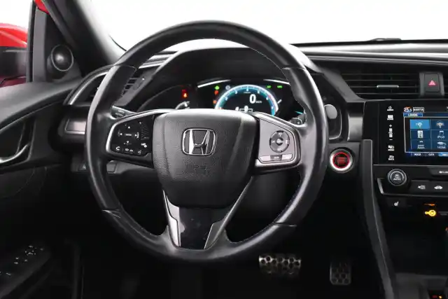 Punainen Viistoperä, Honda Civic – YJT-787