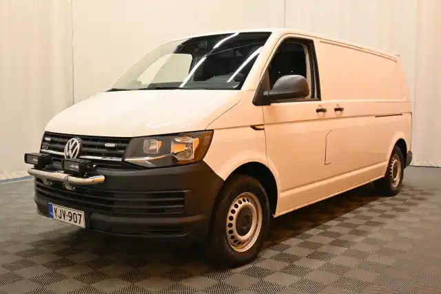 Valkoinen Pakettiauto, Volkswagen Transporter – YJV-907