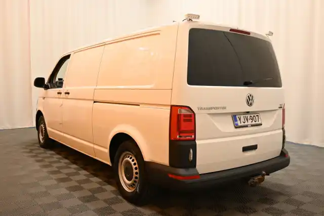 Valkoinen Pakettiauto, Volkswagen Transporter – YJV-907