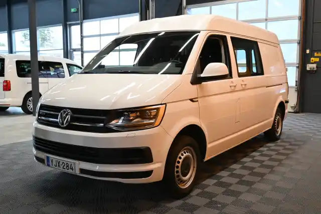 Valkoinen Pakettiauto, Volkswagen Transporter – YJX-284