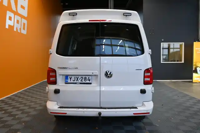 Valkoinen Pakettiauto, Volkswagen Transporter – YJX-284