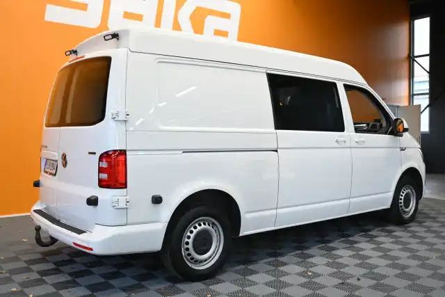 Valkoinen Pakettiauto, Volkswagen Transporter – YJX-284