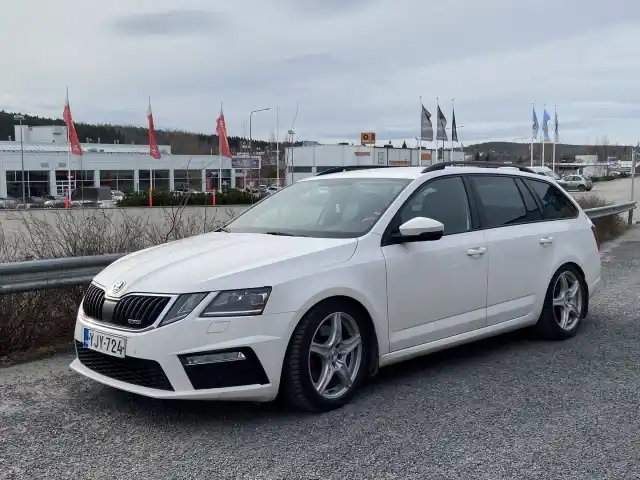 Valkoinen Farmari, Skoda Octavia – YJY-724