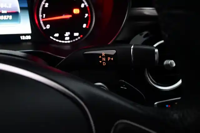 Valkoinen Farmari, Mercedes-Benz C – YJZ-149