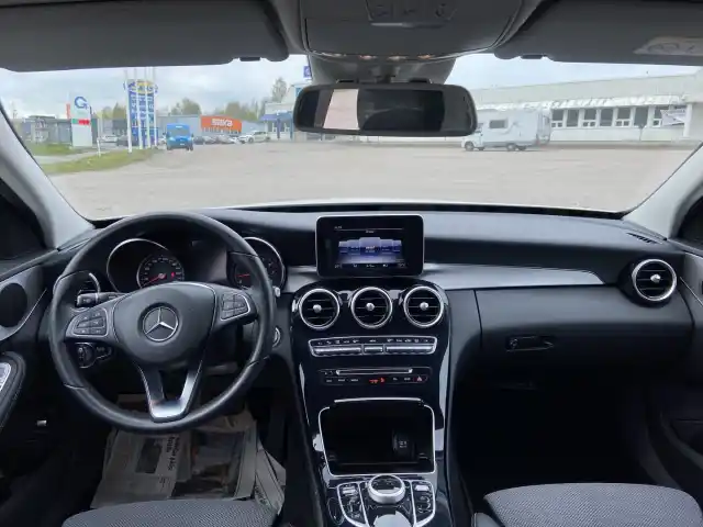 Valkoinen Farmari, Mercedes-Benz C – YJZ-149