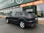 Musta Maastoauto, Porsche Cayenne – YKA-349, kuva 2