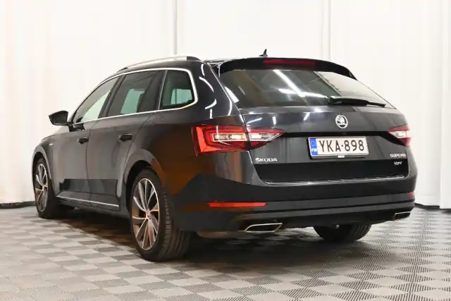 Musta Farmari, Skoda Superb – YKA-898