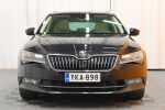 Musta Farmari, Skoda Superb – YKA-898, kuva 3