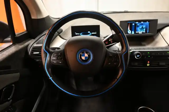 Valkoinen Viistoperä, BMW i3 – YKB-534