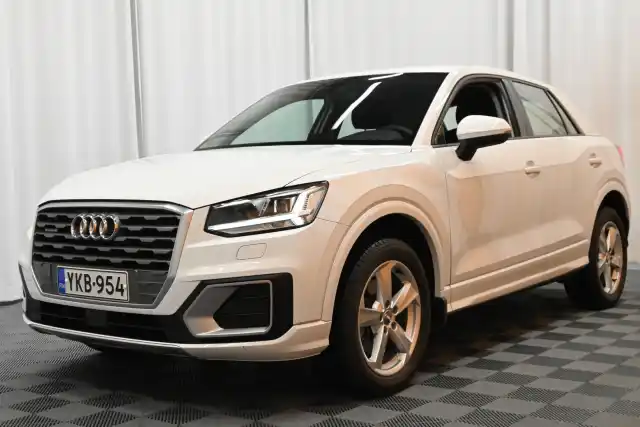 Valkoinen Maastoauto, Audi Q2 – YKB-954