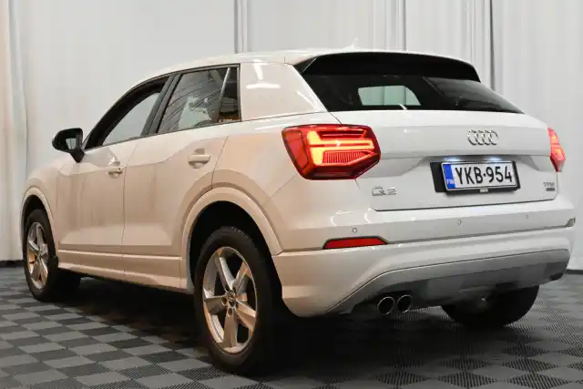 Valkoinen Maastoauto, Audi Q2 – YKB-954