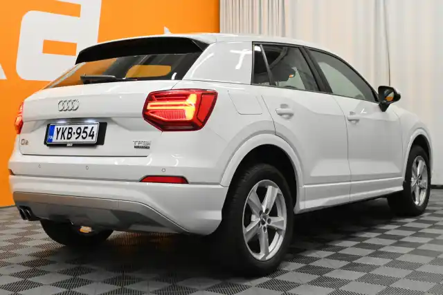 Valkoinen Maastoauto, Audi Q2 – YKB-954