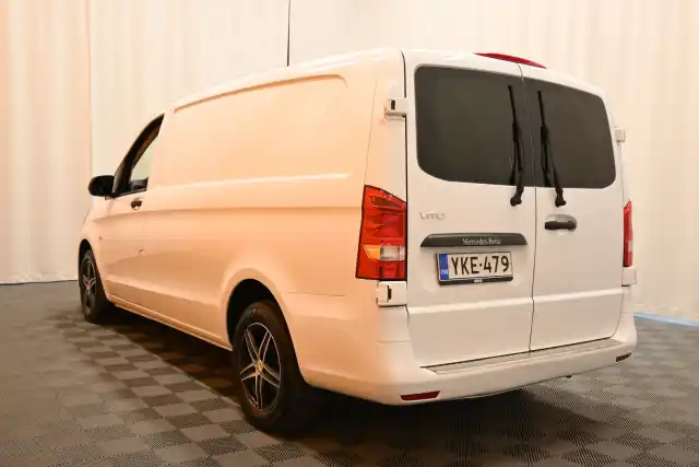 Valkoinen Pakettiauto, Mercedes-Benz Vito – YKE-479